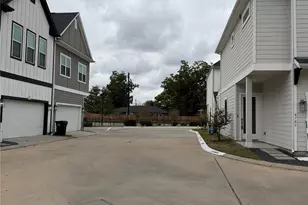 6703 Parker Grv Ln, Houston, TX 77076 - Photo 3