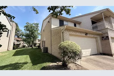 800 Country Place Drive #205, Houston, TX 77079 - Photo 3