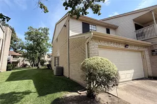800 Country Pl Dr, Houston, TX 77079 - Photo 3