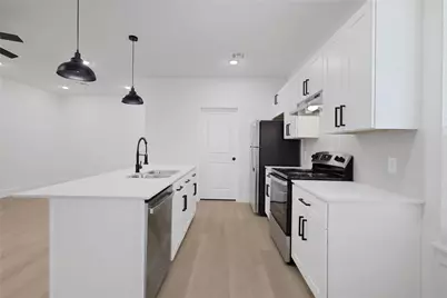 2613 Delafield Street #2, Houston, TX 77023 - Photo 5