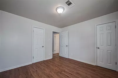 3730 Darlinghurst Drive, Houston, TX 77045 - Photo 9