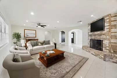 4530 T C Jester Boulevard, Houston, TX 77018 - Photo 3