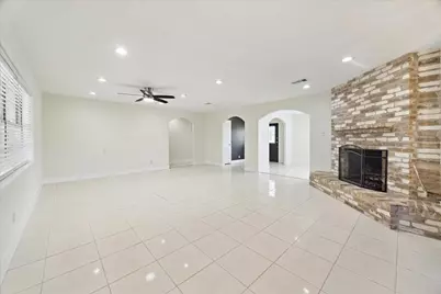 4530 T C Jester Boulevard, Houston, TX 77018 - Photo 13