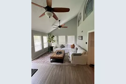 122 Albacore Avenue, Galveston, TX 77550 - Photo 5