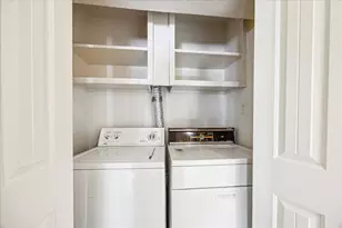 515 Tallowood Rd, Houston, TX 77024 - Photo 13