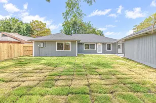 8002 Candle Ln, Houston, TX 77071 - Photo 33