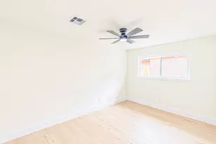 8002 Candle Ln, Houston, TX 77071 - Photo 21
