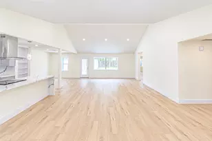 8002 Candle Ln, Houston, TX 77071 - Photo 7