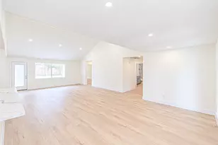 8002 Candle Ln, Houston, TX 77071 - Photo 17