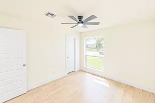 8002 Candle Ln, Houston, TX 77071 - Photo 15