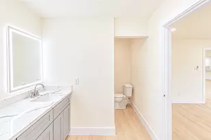 8002 Candle Ln, Houston, TX 77071 - Photo 25