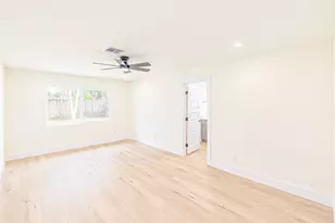 8002 Candle Ln, Houston, TX 77071 - Photo 23