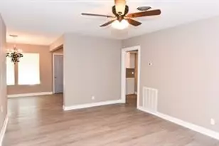1707 S Park Dr, Alvin, TX 77511 - Photo 3