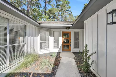 146 W Woodstock Circle Drive, The Woodlands, TX 77381 - Photo 9