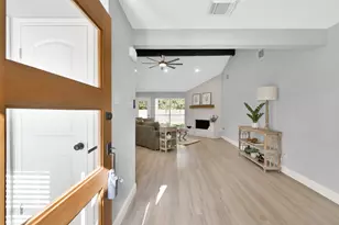 146 W Woodstock Cir Dr, Spring, TX 77381 - Photo 5