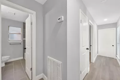 146 W Woodstock Circle Drive, The Woodlands, TX 77381 - Photo 33