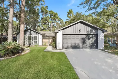 146 W Woodstock Circle Drive, The Woodlands, TX 77381 - Photo 1