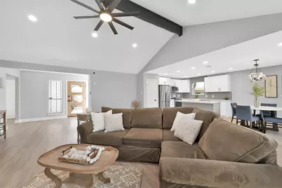 146 W Woodstock Circle Drive, The Woodlands, TX 77381 - Photo 13