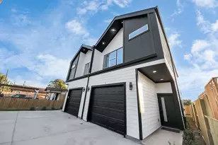 8533 Amadwe St, Houston, TX 77051 - Photo 3