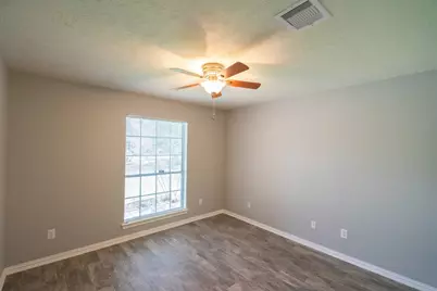 822 Oak Lodge Court, League City, TX 77573 - Photo 9