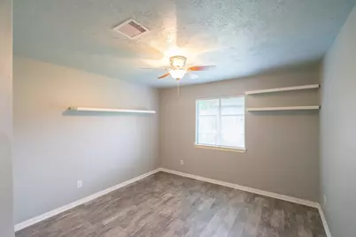 822 Oak Lodge Court, League City, TX 77573 - Photo 11