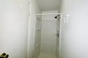 8030 Sands Point Dr, Houston, TX 77036 - Photo 11