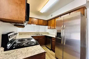 8030 Sands Point Dr, Houston, TX 77036 - Photo 3