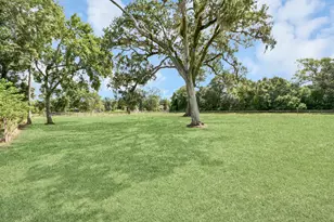 1102 W Point Dr, Rosharon, TX 77583 - Photo 31
