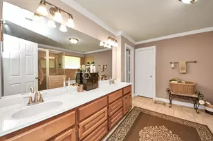 1102 W Point Dr, Rosharon, TX 77583 - Photo 9
