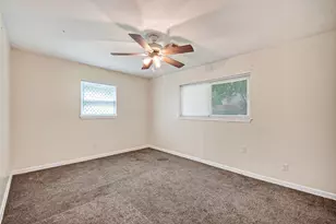 802 W Sterling St, Baytown, TX 77520 - Photo 13