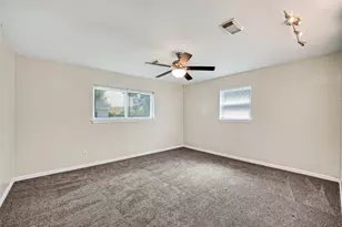 802 W Sterling St, Baytown, TX 77520 - Photo 15