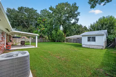 802 W Sterling Street, Baytown, TX 77520 - Photo 19