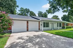 802 W Sterling St, Baytown, TX 77520 - Photo 3
