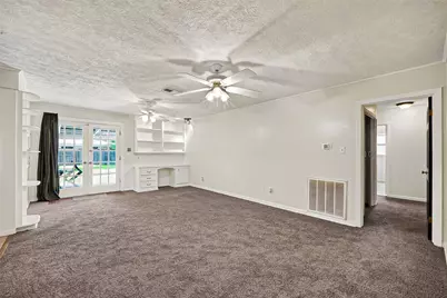 802 W Sterling Street, Baytown, TX 77520 - Photo 5