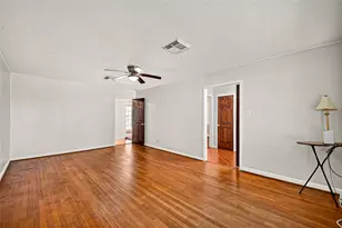 802 W Sterling St, Baytown, TX 77520 - Photo 11