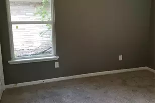 5910 Van Fleet St, Houston, TX 77033 - Photo 5