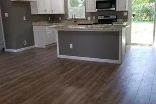 5910 Van Fleet St, Houston, TX 77033 - Photo 3