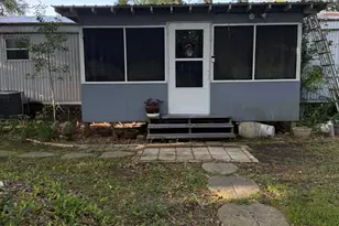 307 E Oak Ave, Winnie, TX 77665 - Photo 1