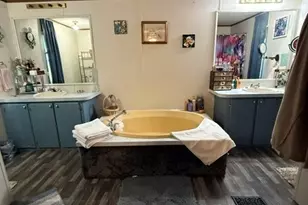 307 E Oak Ave, Winnie, TX 77665 - Photo 9