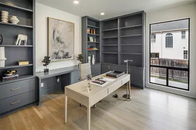 10663 Memorial Drive, Houston, TX 77024 - Photo 25