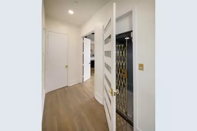 10663 Memorial Drive, Houston, TX 77024 - Photo 23