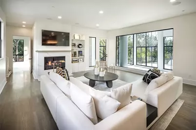 10663 Memorial Drive, Houston, TX 77024 - Photo 19