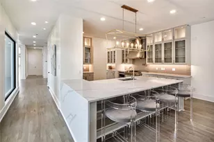 10663 Memorial Dr, Houston, TX 77024 - Photo 17