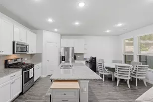 127 Buttonwood Ct, Willis, TX 77318 - Photo 9