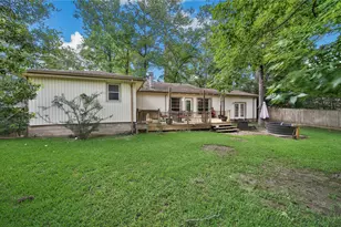 1728 E Lake Dr, Huntsville, TX 77340 - Photo 23