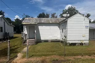 1506 W Talmadge St Rd, Alvin, TX 77511 - Photo 1