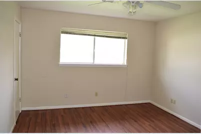 8506 Langdon Lane, Houston, TX 77036 - Photo 11