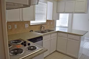 8506 Langdon Ln, Houston, TX 77036 - Photo 7