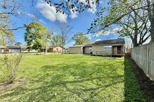 124 Bennett St, West Columbia, TX 77486 - Photo 43