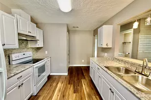 124 Bennett St, West Columbia, TX 77486 - Photo 15